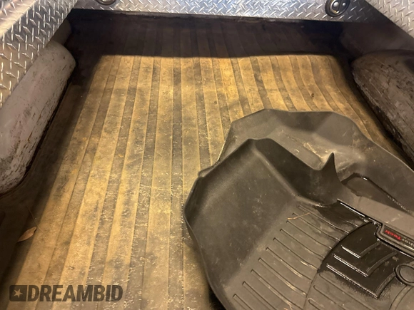 2017 Ford F-150 XL with VIN 1FTEX1E84HKE25601, listed as a IAAI auction lot 42737670 with 215,196 mi miles and . Bid and sale history available at DreamBid. Image 9.