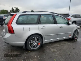 2010 Volvo V50 с VIN YV1382MW0A2543896, выставлен на аукционе Copart как лот 73605374 с пробегом 83 713 миль миль и Списание • Salvage title. История ставок и продаж доступна на DreamBid. Изображение 3.
