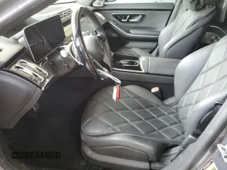 2024 Mercedes-Benz S 680 Maybach z VIN W1K6X7KB4RA243160, wystawiony jako Copart lot #49357235 z przebiegiem 6440 mil mil oraz Szkoda całkowita • Salvage title. Historia ofert i sprzedaży dostępna na DreamBid. Obrazek 7.