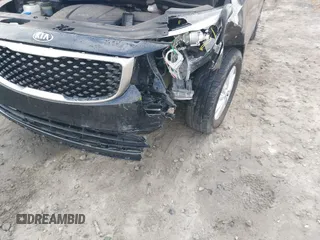 2016 Kia Sedona LX with VIN KNDMB5C19G6087692, listed as a IAAI auction lot 41187134 with 1 mi miles. Bid and sale history available at carsss.com. Image 6.