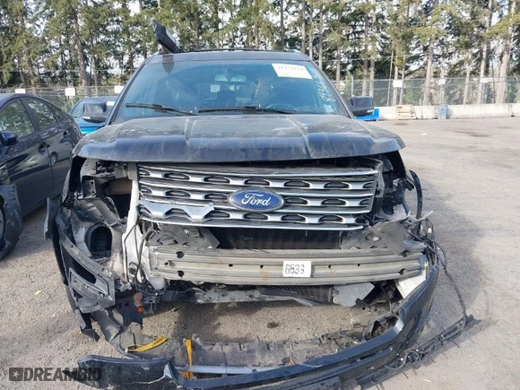 2016 Ford Explorer Limited with VIN 1FM5K8F86GGC09137, listed as a IAAI auction lot 41752934 with 81,770 mi miles. Bid and sale history available at carsss.com. Image 12.