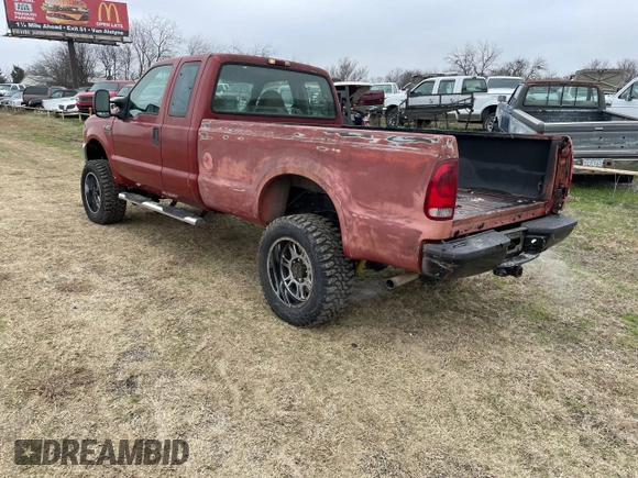 2000 Ford F-250 XL with VIN 1FTNX21S6YEC84441, listed as a Copart auction lot 44219505 with 163,757 mi miles and Clean title. Bid and sale history available at DreamBid. Image 3.
