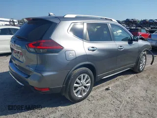 2018 Nissan Rogue SV with VIN KNMAT2MV0JP615928, listed as a IAAI auction lot 42103676 with 38,999 mi miles. Bid and sale history available at carsss.com. Image 4.