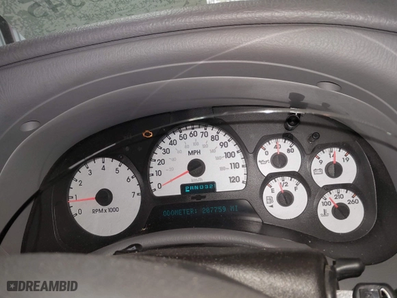 2005 Chevrolet TrailBlazer LS with VIN 1GNET16S856109443, listed as a IAAI auction lot 41453345 with 207,759 mi miles. Bid and sale history available at carsss.com. Image 15.
