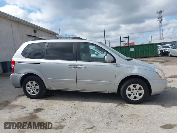 2008 Kia Sedona with VIN KNDMB133086255036, listed as a IAAI auction lot 41923884 with 269,470 mi miles. Bid and sale history available at carsss.com. Image 13.