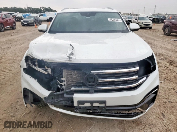 2022 Volkswagen Atlas SEL Premium R-Line with VIN 1V2FE2CA6NC220596, listed as a Copart auction lot 58773465 with 13,119 mi miles and Salvage title. Bid and sale history available at DreamBid. Image 5.