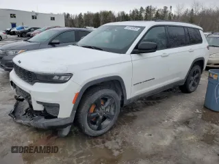 2023 Jeep Grand Cherokee Altitude z VIN 1C4RJKAG4P8771715, wystawiony jako Copart lot #43743325 z przebiegiem 83 353 mil mil oraz Czysty tytuł • Clean title. Historia ofert i sprzedaży dostępna na DreamBid. Obrazek 1.