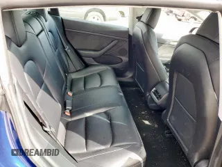 2021 Tesla Model 3 Standard Range Plus z VIN 5YJ3E1EA0MF014607, wystawiony jako Copart lot #47290835 z przebiegiem 43 251 mil mil oraz Szkoda całkowita • Salvage title. Historia ofert i sprzedaży dostępna na DreamBid. Obrazek 10.