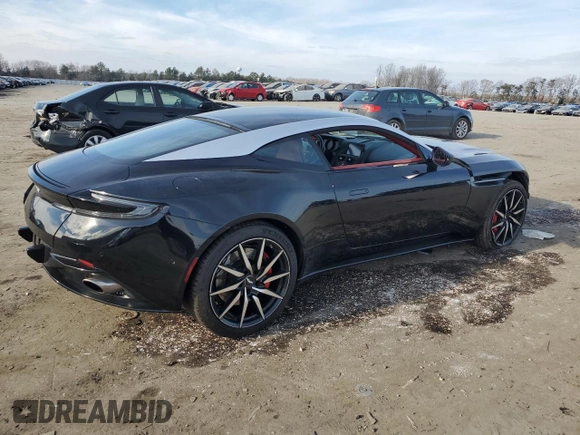 2018 Aston Martin DB11 z VIN SCFRMFAV8JGL03322, wystawiony jako Copart lot #86810004 z przebiegiem Nie podano mil oraz Szkody całkowita. Historia ofert i sprzedaży dostępna na DreamBid. Obrazek 3.