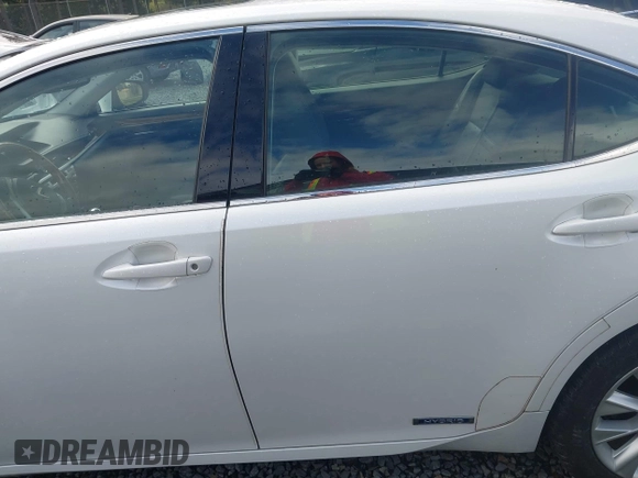 2013 Lexus ES 300h with VIN JTHBW1GG4D2013536, listed as a IAAI auction lot 41979270 with 98,515 mi miles and . Bid and sale history available at DreamBid. Image 15.