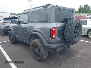 2023 Ford Bronco with VIN 1FMDE5CH8PLB04693, listed as a IAAI auction lot 42524166 with 40,582 mi miles and . Bid and sale history available at DreamBid. Image 3.