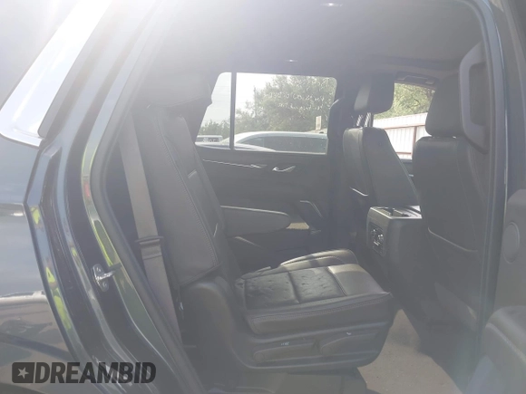 2021 GMC Yukon Denali with VIN 1GKS2DKL4MR392195, listed as a IAAI auction lot 41961535 with 90,499 mi miles. Bid and sale history available at carsss.com. Image 8.