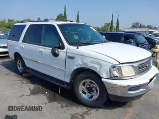 1998 Ford Expedition XLT with VIN 1FMRU176XWLA59524, listed as a IAAI auction lot 39809480 with 225,650 mi miles. Bid and sale history available at carsss.com. Image 1.