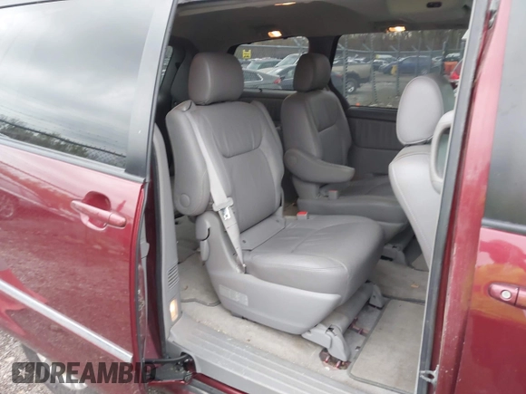 2007 Toyota Sienna XLE with VIN 5TDZK22C07S070576, listed as a IAAI auction lot 42043730 with 251,951 mi miles. Bid and sale history available at carsss.com. Image 8.