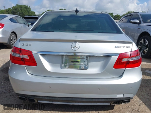 2011 Mercedes-Benz E 63 AMG с VIN WDDHF7HB8BA356599, выставлен на аукционе IAAI как лот 42674553 с пробегом 73 500 миль миль и . История ставок и продаж доступна на DreamBid. Изображение 15.