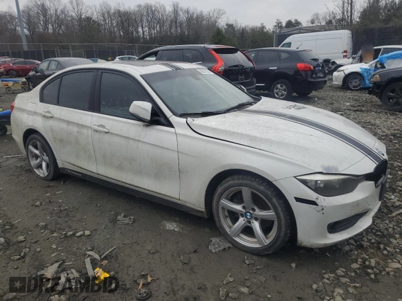 2014 BMW 3 Series 320i xDrive with VIN WBA3C3C56EF983605, listed as a Copart auction lot 42491705 with 153,283 mi miles and Non Repairable. Bid and sale history available at carsss.com. Image 4.