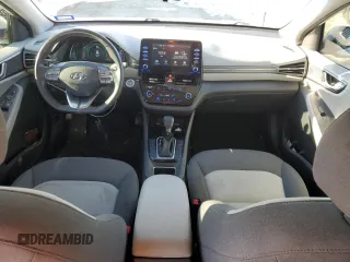 2020 Hyundai Ioniq SE z VIN KMHC75LC4LU213389, wystawiony jako Copart lot #46872255 z przebiegiem 121 142 mil mil oraz Szkoda całkowita • Salvage title. Historia ofert i sprzedaży dostępna na DreamBid. Obrazek 8.