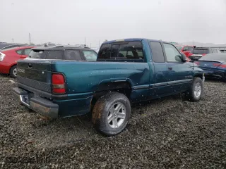 1998 Dodge Ram 1500 with VIN 3B7HC13Y1WG164072, listed as a Copart auction lot 51119665 with 182,003 mi miles and Clean Title. Bid and sale history available at carsss.com. Image 3.