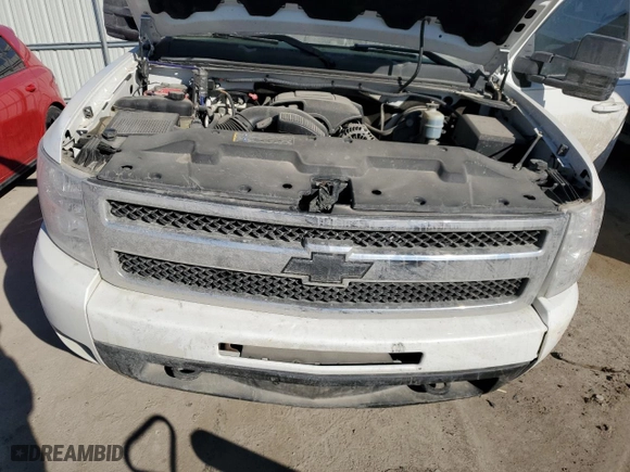 2009 Chevrolet Silverado 1500 LTZ with VIN 1GCEK39049Z272306, listed as a Copart auction lot 46627195 with 175,616 mi miles and Salvage Title. Bid and sale history available at carsss.com. Image 12.