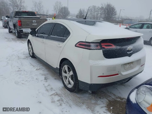2011 Chevrolet Volt with VIN 1G1RD6E46BU102109, listed as a IAAI auction lot 41561354 with 82,204 mi miles. Bid and sale history available at carsss.com. Image 3.