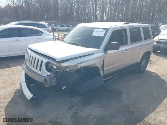 2012 Jeep Patriot Sport with VIN 1C4NJRBB9CD661724, listed as a IAAI auction lot 41704207 with 169,665 mi miles. Bid and sale history available at carsss.com. Image 17.