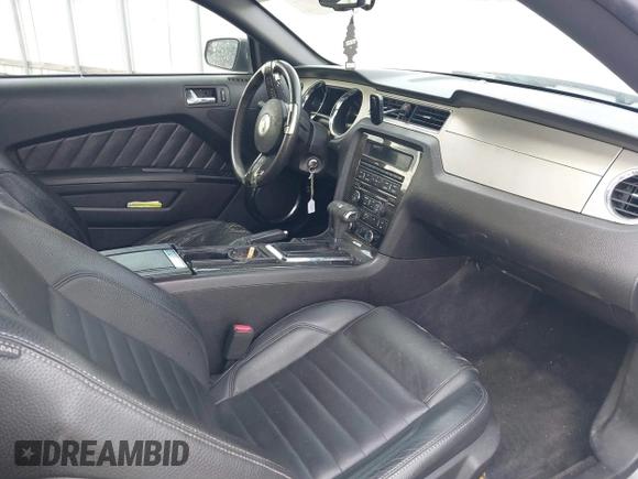 2011 Ford Mustang V6 with VIN 1ZVBP8AMXB5166307, listed as a IAAI auction lot 41544756 with 141,279 mi miles and . Bid and sale history available at carsss.com. Image 5.