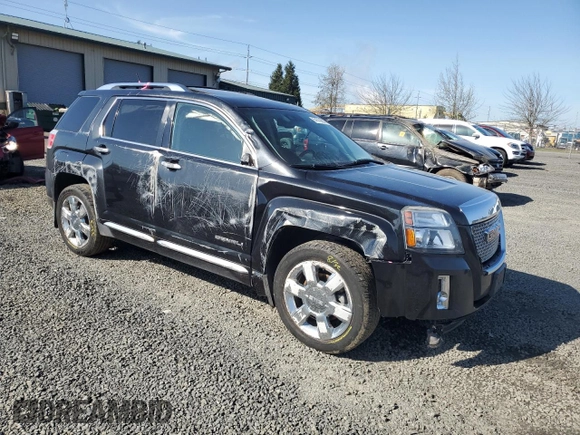 2013 GMC Terrain Denali z VIN 2GKFLZE3XD6174104, wystawiony jako Copart lot #51519535 z przebiegiem 104 948 mil mil oraz Szkoda całkowita • Salvage title. Historia ofert i sprzedaży dostępna na DreamBid. Obrazek 4.