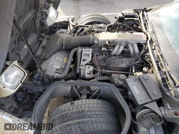 1990 Chevrolet Corvette z VIN 1G1YY2382L5120018, wystawiony jako Copart lot #46445825 z przebiegiem Nie podano mil oraz Czysty tytuł • Clean title. Historia ofert i sprzedaży dostępna na DreamBid. Obrazek 11.