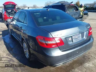2013 Mercedes-Benz E-Class E 350 Luxury BlueTEC with VIN WDDHF2EB8DA721566, listed as a IAAI auction lot 41252973 with 144,580 mi miles. Bid and sale history available at carsss.com. Image 3.
