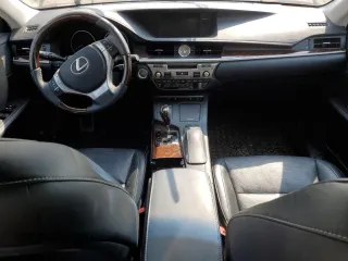 2015 Lexus ES 330 с VIN JTHBK1GGXF2153959, выставлен на аукционе Copart как лот 57690775 с пробегом 63 847 миль миль и Чистый • Clean title. История ставок и продаж доступна на DreamBid. Изображение 8.