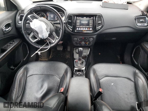 2019 Jeep Compass Limited z VIN 3C4NJDCB2KT828290, wystawiony jako Copart lot #44862855 z przebiegiem 51 660 mil mil oraz Szkoda całkowita • Salvage title. Historia ofert i sprzedaży dostępna na DreamBid. Obrazek 8.