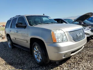 2009 GMC Yukon SLT w/4SB with VIN 1GKFK33089R245627, listed as a Copart auction lot 72288004 with 182,942 mi miles and Salvage Title. Bid and sale history available at carsss.com. Image 4.
