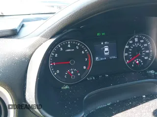 2020 Kia Forte LXS z VIN 3KPF24AD2LE163421, wystawiony jako IAAI lot #41480475 z przebiegiem 52 706 mil mil oraz . Historia ofert i sprzedaży dostępna na DreamBid. Obrazek 7.