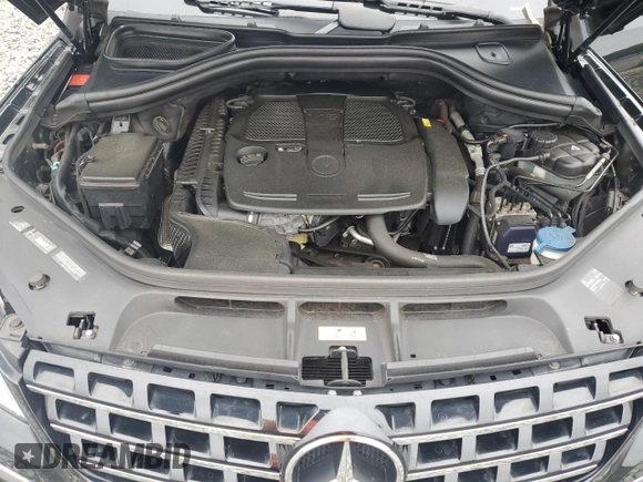 2012 Mercedes-Benz M 350 with VIN 4JGDA5HB8CA033002, listed as a Copart auction lot 61360585 with 105,493 mi miles and Salvage title. Bid and sale history available at DreamBid. Image 12.