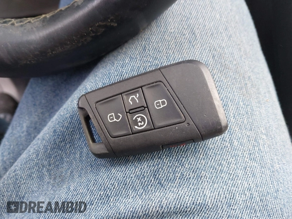 2018 Volkswagen Tiguan SEL с VIN 3VV2B7AX3JM148893, выставлен на аукционе IAAI как лот 41265196 с пробегом 60 035 миль миль и . История ставок и продаж доступна на DreamBid. Изображение 11.
