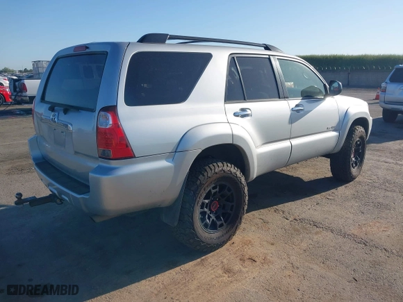 2007 Toyota 4Runner SR5 with VIN JTEBU14R178090309, listed as a IAAI auction lot 42030895 with 262,016 mi miles. Bid and sale history available at carsss.com. Image 4.