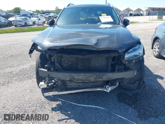 2017 Volvo XC90 Momentum with VIN YV4A22PK6H1149002, listed as a IAAI auction lot 41405845 with 105,292 mi miles. Bid and sale history available at carsss.com. Image 6.