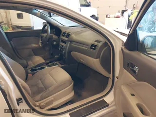2010 Ford Fusion SE with VIN 3FAHP0HA8AR422679, listed as a IAAI auction lot 41891575 with 188,381 mi miles. Bid and sale history available at carsss.com. Image 5.