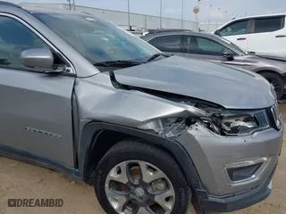 2019 Jeep Compass Limited with VIN 3C4NJCCB9KT793631, listed as a IAAI auction lot 41933473 with 124,216 mi miles. Bid and sale history available at carsss.com. Image 6.