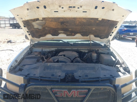 2010 GMC Sierra 1500 with VIN 1GTSKTE08AZ259166, listed as a IAAI auction lot 41846661 with 173,870 mi miles and . Bid and sale history available at DreamBid. Image 10.