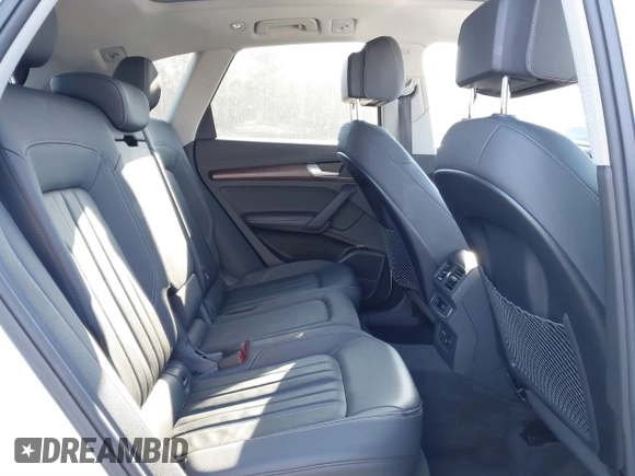 2023 Audi Q5 S line Premium Plus z VIN WA1EAAFY3P2116212, wystawiony jako IAAI lot #41779665 z przebiegiem 32 605 mil mil oraz . Historia ofert i sprzedaży dostępna na DreamBid. Obrazek 8.