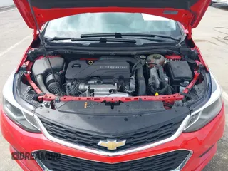 2017 Chevrolet Cruze LT z VIN 1G1BE5SM7H7121403, wystawiony jako IAAI lot #42082400 z przebiegiem 34 720 mil mil oraz . Historia ofert i sprzedaży dostępna na DreamBid. Obrazek 10.