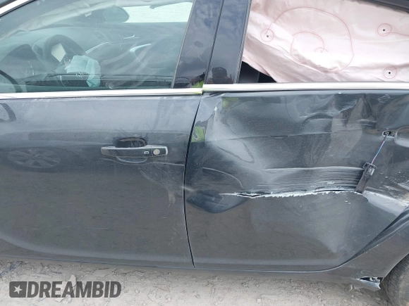 2015 Buick Regal Premium II with VIN 2G4GS5GX0F9293899, listed as a IAAI auction lot 42147558 with 30,880 mi miles and . Bid and sale history available at DreamBid. Image 15.