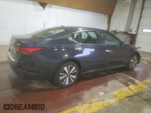 2022 Nissan Altima 2.5 SV with VIN 1N4BL4DV2NN334902, listed as a Copart auction lot 50153365 with 23,285 mi miles and Salvage Title. Bid and sale history available at carsss.com. Image 3.