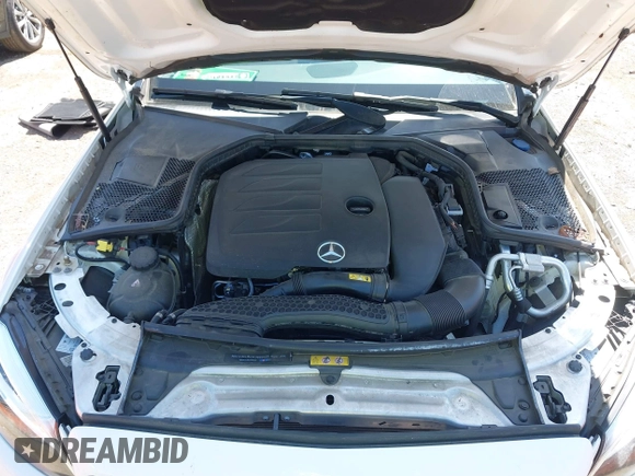 2019 Mercedes-Benz C 300 with VIN 55SWF8DB8KU310676, listed as a IAAI auction lot 41932900 with 37,800 mi miles and . Bid and sale history available at DreamBid. Image 10.