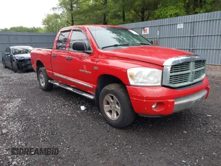 2007 Dodge 1500 SLT z VIN 1D7HU18267S141193, wystawiony jako IAAI lot #42365149 z przebiegiem 174 828 mil mil oraz . Historia ofert i sprzedaży dostępna na DreamBid. Obrazek 1.