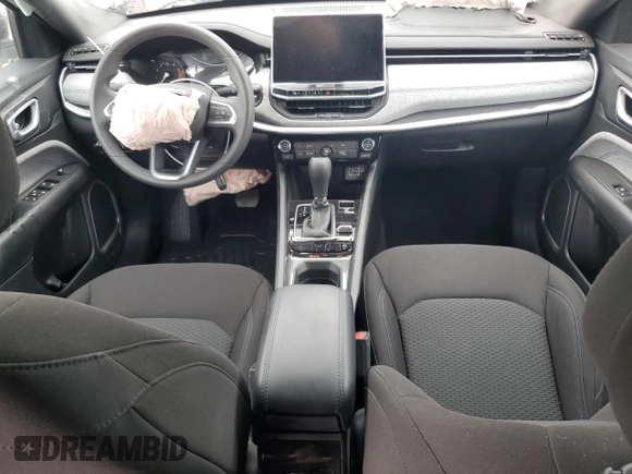 2024 Jeep Compass Sport с VIN 3C4NJDAN3RT125983, выставлен на аукционе Copart как лот 54887065 с пробегом 13 030 миль миль и Списание • Salvage title. История ставок и продаж доступна на DreamBid. Изображение 8.