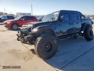 2022 Jeep Gladiator Mojave with VIN 1C6JJTEG6NL164679, listed as a Copart auction lot 48746505 with 35,820 mi miles and Salvage Title. Bid and sale history available at carsss.com. Image 1.