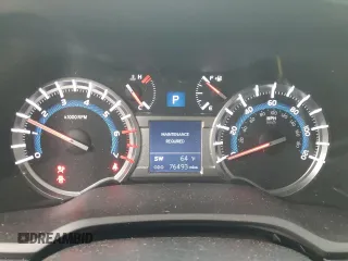 2019 Toyota 4Runner SR5 с VIN JTEBU5JR7K5688975, выставлен на аукционе Copart как лот 56526455 с пробегом 76 493 миль миль и Списание • Salvage title. История ставок и продаж доступна на DreamBid. Изображение 9.