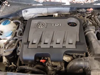 2013 Volkswagen Passat TDI SE with VIN 1VWBN7A39DC003511, listed as a IAAI auction lot 41469644 with 167,962 mi miles. Bid and sale history available at carsss.com. Image 10.